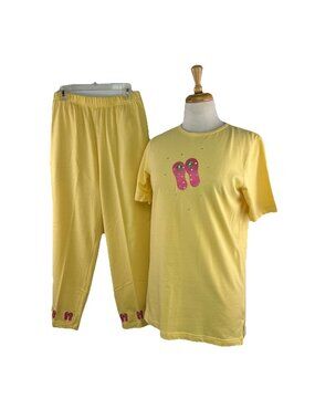 Quacker Factory Size XS Matching Yellow and Pink Flip Flops Sandals Outfit